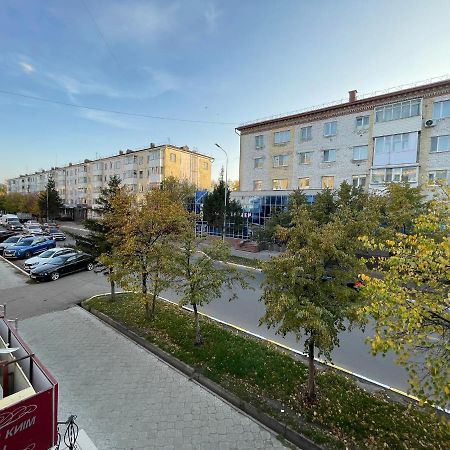 Элитные Апартаменты с Сервисом: Смарт-ТВ и Просторная Ванная Petropavlovsk Exterior photo